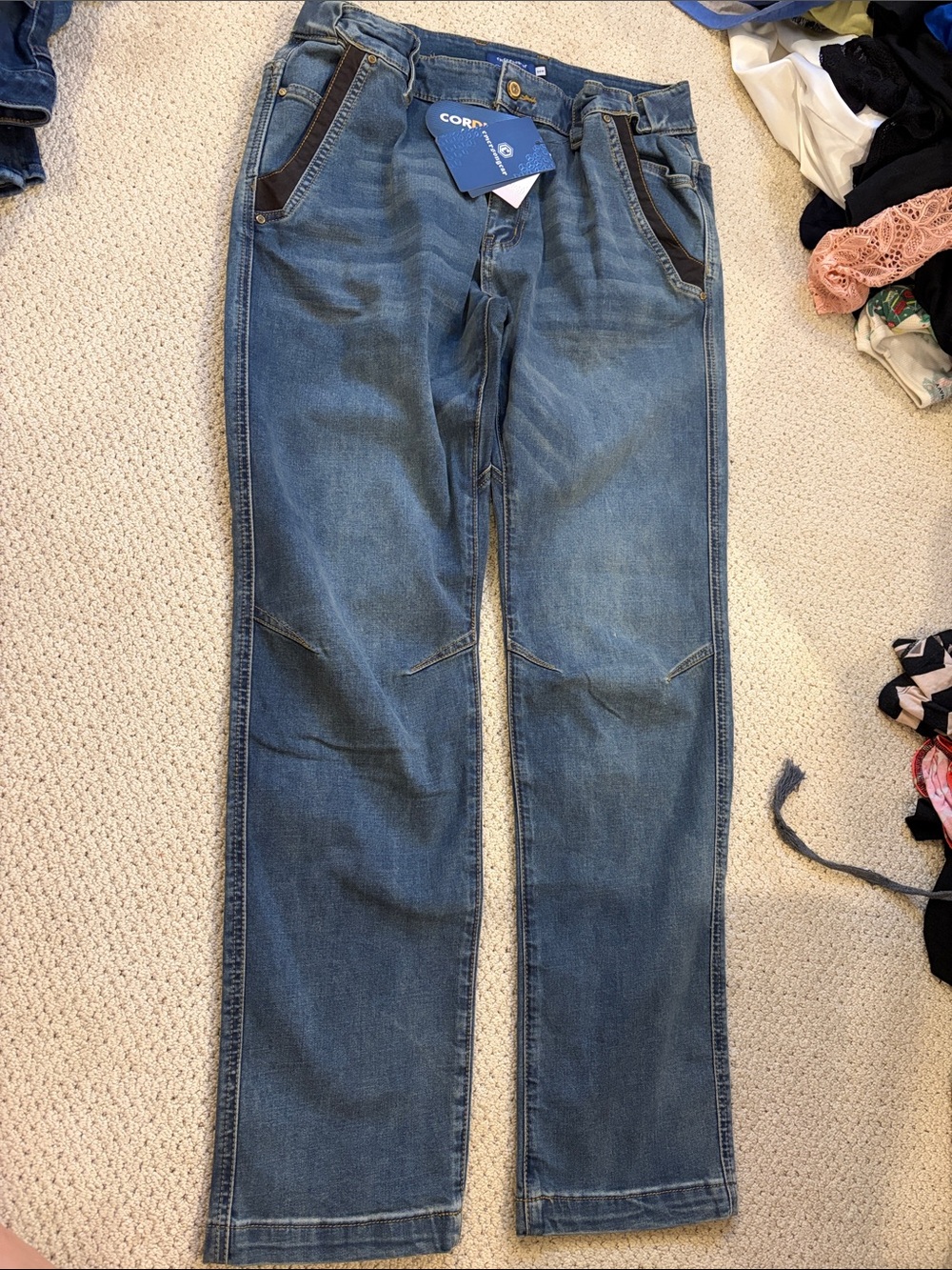 Men’s Straight-Leg Denim Jeans in Blue
